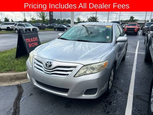Used 2011 Toyota Camry LE w/ LE Extra-Value Pkg FWD image 10