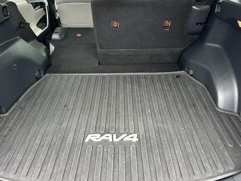 Used 2019 Toyota RAV4 XLE Premium w/ Advanced Technology Package AWD/4WD image 15