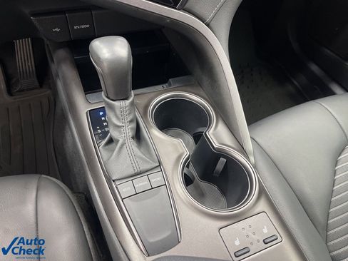 Used 2024 Toyota Camry SE image 28