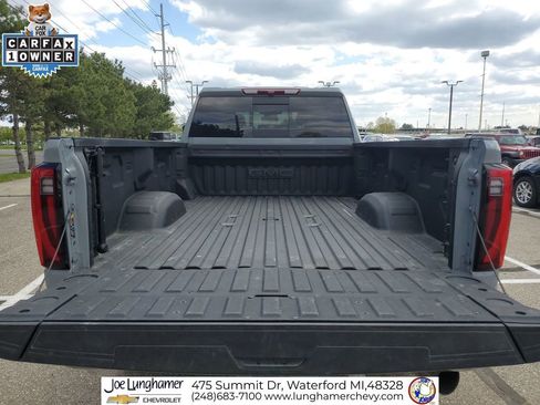 Used 2024 GMC Sierra 2500 SLT w/ SLT Premium Package AWD/4WD image 28
