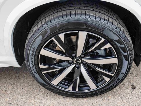 New 2026 Volvo XC90 B5 Core image 14