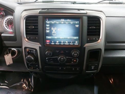 Used 2018 RAM 1500 Big Horn image 19