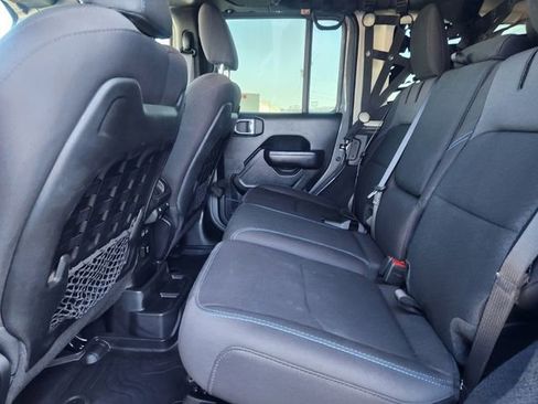Used 2022 Jeep Wrangler Unlimited Rubicon 4xe AWD/4WD image 12