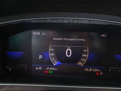 Used 2022 Volkswagen Tiguan SE w/ Panoramic Sunroof Package AWD/4WD image 15
