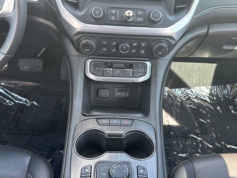 Certified 2023 GMC Acadia SLT w/ Elevation Edition FWD image 30