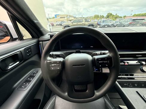 Used 2025 Hyundai Santa Fe Calligraphy AWD/4WD image 15