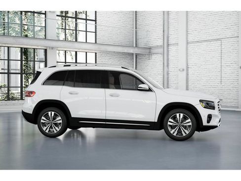 Used 2026 Mercedes-Benz GLB 250 4MATIC image 15