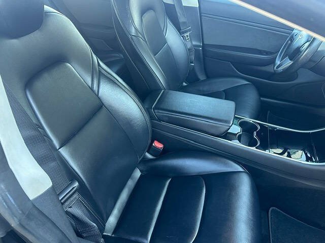 Used 2018 Tesla Model 3 Mid Range RWD image 13