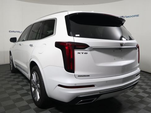 Used 2024 Cadillac XT6 Premium Luxury FWD image 9