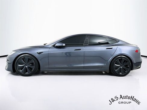 Used 2021 Tesla Model S Plaid image 4