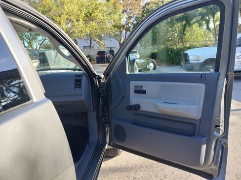 Used 2006 Dodge Dakota ST image 15