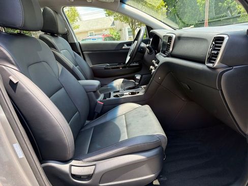 Certified 2022 Kia Sportage EX AWD/4WD image 28