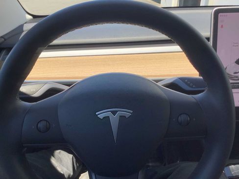 Used 2020 Tesla Model 3 Standard Range Plus RWD image 15