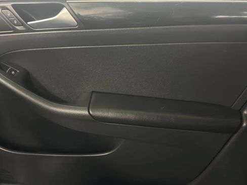 Used 2015 Volkswagen Jetta SEL FWD image 17