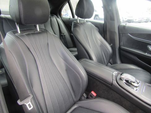 Used 2019 Mercedes-Benz E 300 4MATIC w/ Premium 1 Package image 25