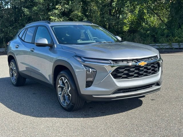 New 2026 Chevrolet Trax LT w/ Driver Confidence Package FWD image 7