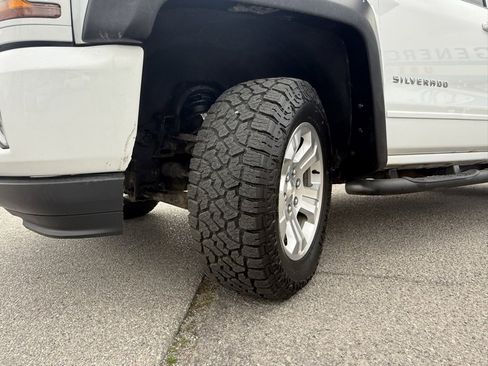 Used 2017 Chevrolet Silverado 1500 LT w/ All Star Edition image 32