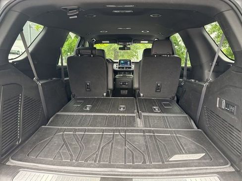 Used 2022 Chevrolet Tahoe RST w/ Luxury Package AWD/4WD image 38