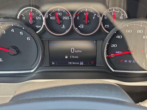 Used 2022 Chevrolet Silverado 1500 RST AWD/4WD image 21