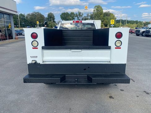 Used 2014 RAM 2500 Tradesman RWD image 6