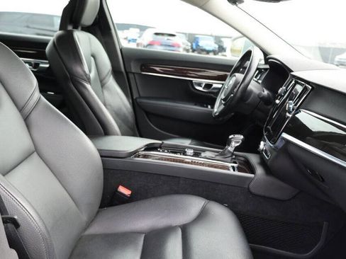 Used 2018 Volvo S90 T5 Momentum w/ Convenience Package image 15