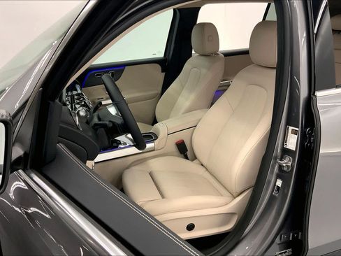 Used 2026 Mercedes-Benz GLB 250 image 21