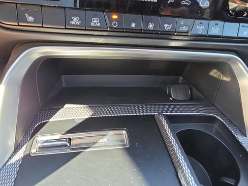 Used 2025 MAZDA CX-90 3.3 Turbo w/ Premium Sport Pkg image 16