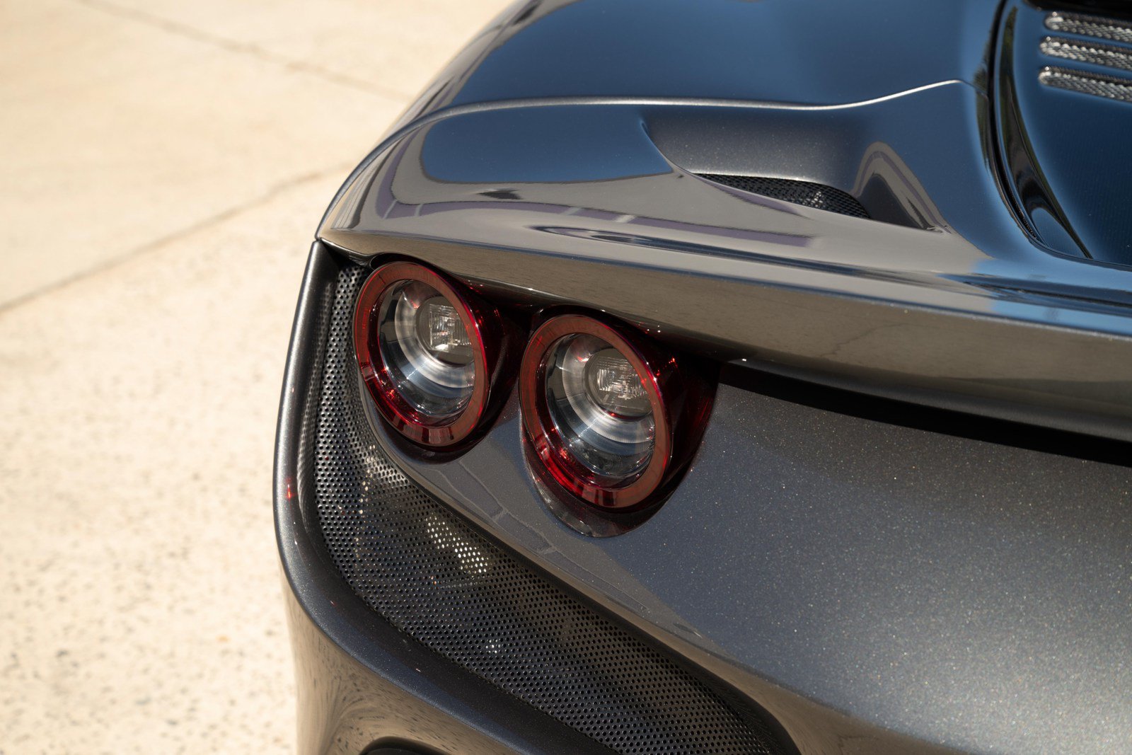 Used 2023 Ferrari F8 Tributo RWD image 20
