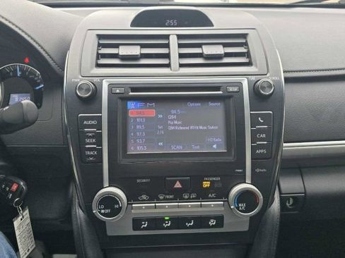 Used 2013 Toyota Camry SE FWD image 21