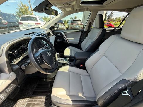 Used 2018 Toyota RAV4 Limited w/ Advanced Technology Package AWD/4WD image 12