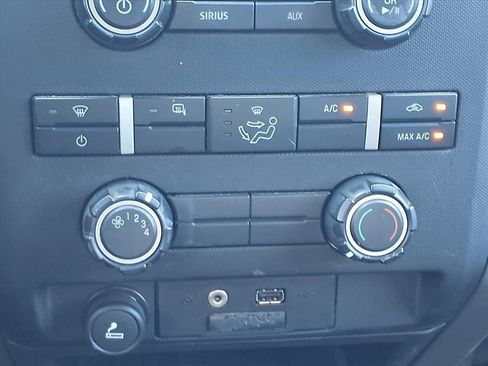 Used 2012 Ford F150 XLT w/ XLT Chrome Pkg image 15