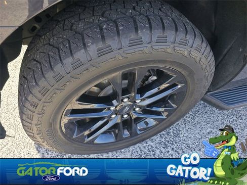 Used 2024 Ford Expedition XLT image 10
