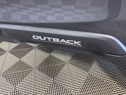 Used 2024 Subaru Outback AWD/4WD image 17