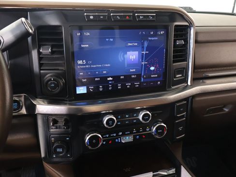 Used 2024 Ford F250 King Ranch w/ FX4 Off-Road Package AWD/4WD image 5