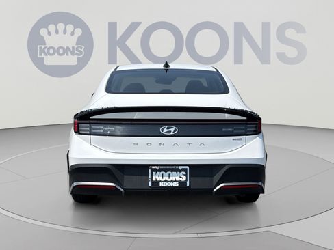 Certified 2026 Hyundai Sonata Blue FWD image 5