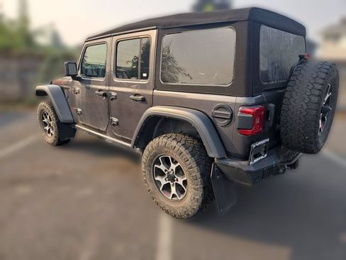 Used 2022 Jeep Wrangler Unlimited Rubicon w/ LED Lighting Group AWD/4WD image 5