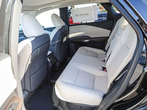 New 2026 Lexus RX 450h AWD image 18