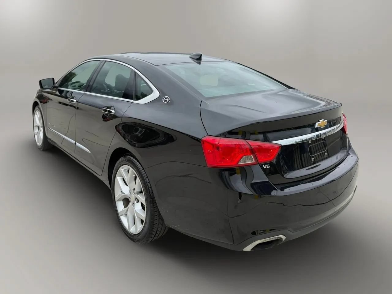 Used 2015 Chevrolet Impala LTZ FWD image 5