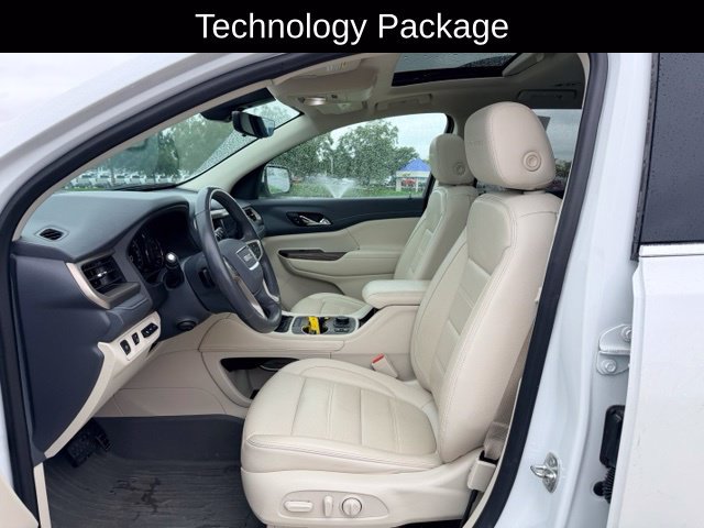Used 2020 GMC Acadia Denali w/ Denali Ultimate Package AWD/4WD image 8