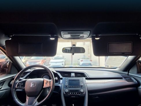 Used 2017 Honda Civic Sport image 4