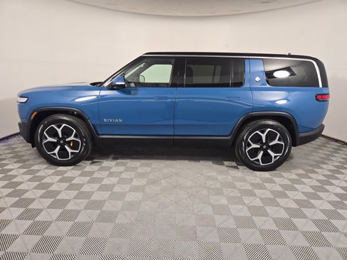 Used 2024 Rivian R1S Adventure AWD/4WD image 2