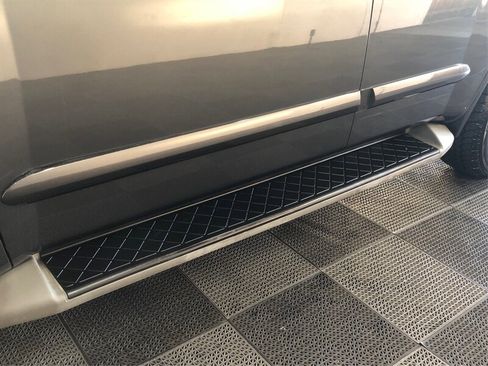 Used 2011 Nissan Armada SV image 18