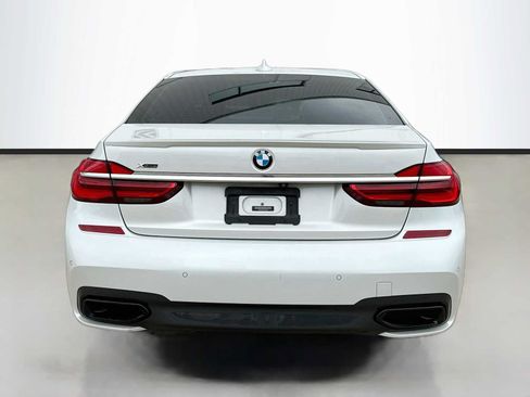Used 2017 BMW 740i xDrive AWD/4WD image 4