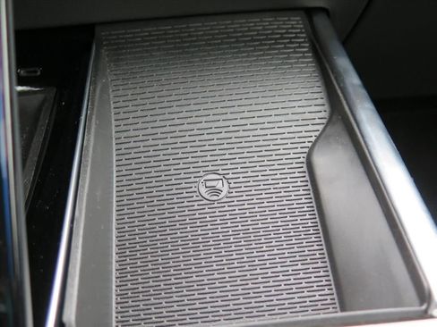 New 2026 Cadillac Escalade ESV Luxury w/ LPO, Radiant Package image 14