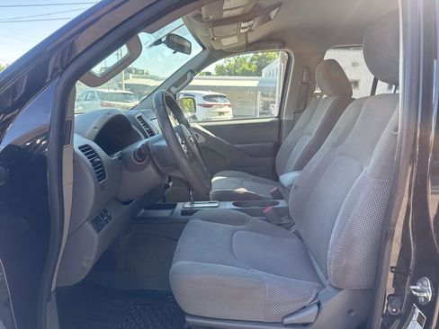 Used 2017 Nissan Frontier SV AWD/4WD image 19