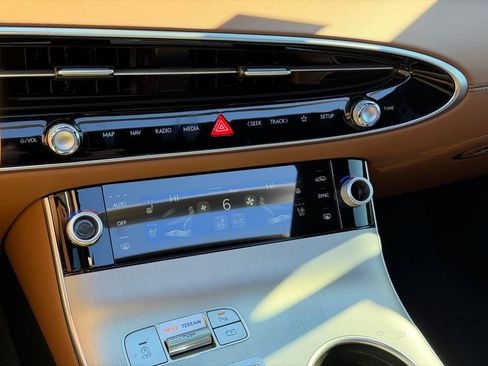 New 2026 Genesis GV70 2.5T Advanced image 21