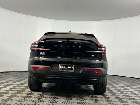 Used 2023 Volvo C40 P8 Recharge Ultimate image 6