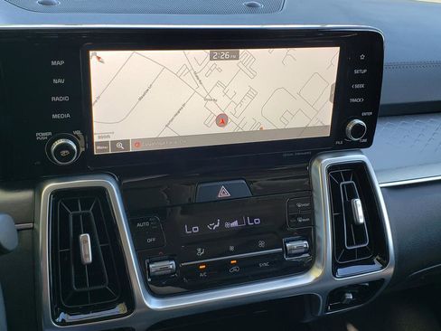 Used 2021 Kia Sorento SX image 22