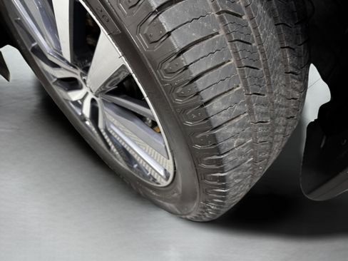 Used 2022 Nissan Pathfinder Platinum w/ Cargo Package image 52