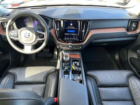 Certified 2023 Volvo XC60 B6 Ultimate w/ Protection Package Premier AWD/4WD image 25
